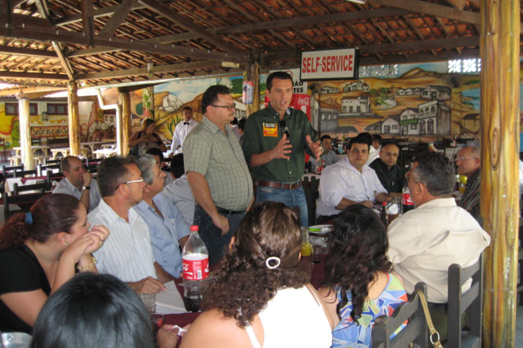 Reunião com o CDL de Maracanaú durante a Campanha Cid 40