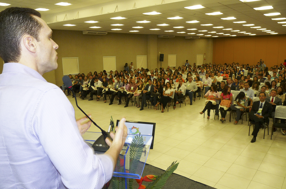 Secretário fala na abertura do Congresso da ABRH Ceará